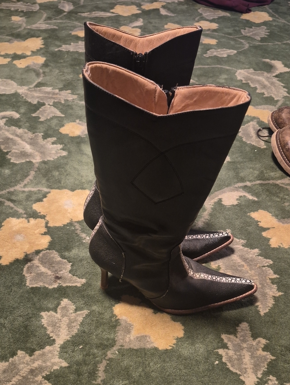 Women's Black Mid-Calf Western Heeled Boots with Textured Toe